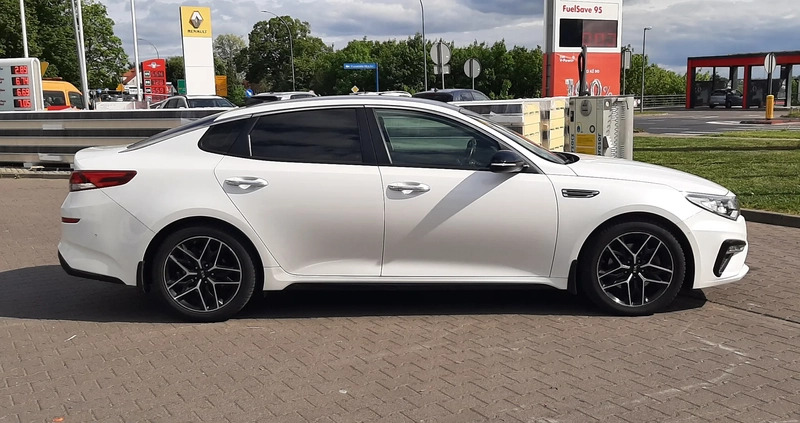 Kia Optima cena 104900 przebieg: 89359, rok produkcji 2019 z Konin małe 121